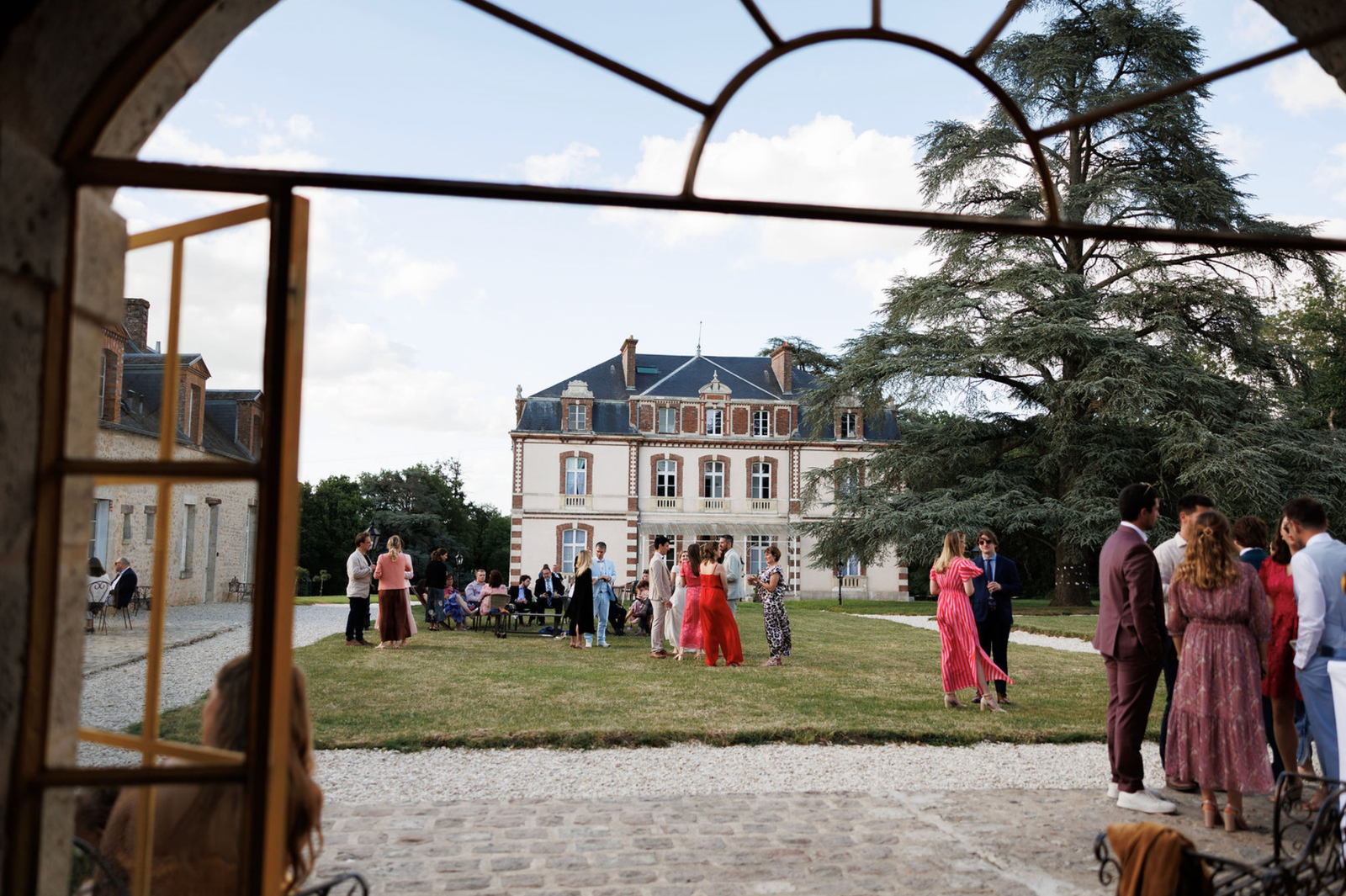 Guests in the Château's park