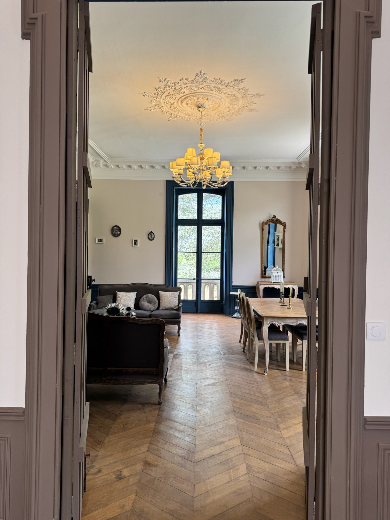 Suite nuptiale ouverte sur le boudoir